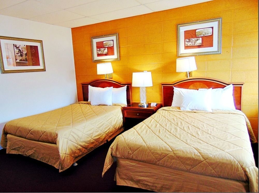 Red Carpet Inn Duncannon New Buffalo エクステリア 写真