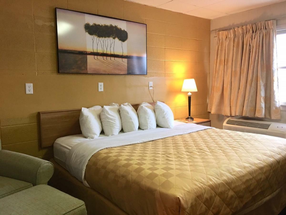 Red Carpet Inn Duncannon New Buffalo エクステリア 写真